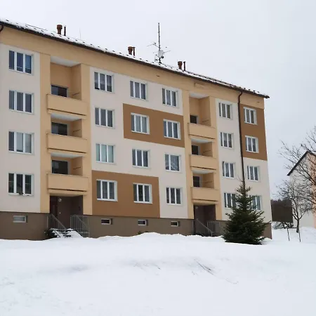 Family Apartman Kovarska Exterior photo