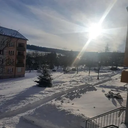 Family Apartman Kovarska Exterior photo