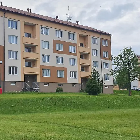 Family Apartman Kovarska Exterior photo